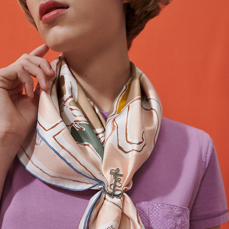 エルメス Hermes スカーフリング 70 Ancre Marine Ancre Marine scarf 70 ring | Hermès USA